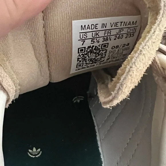 Adidas Cream and Green Casual Sneakers - Picture 6 of 7